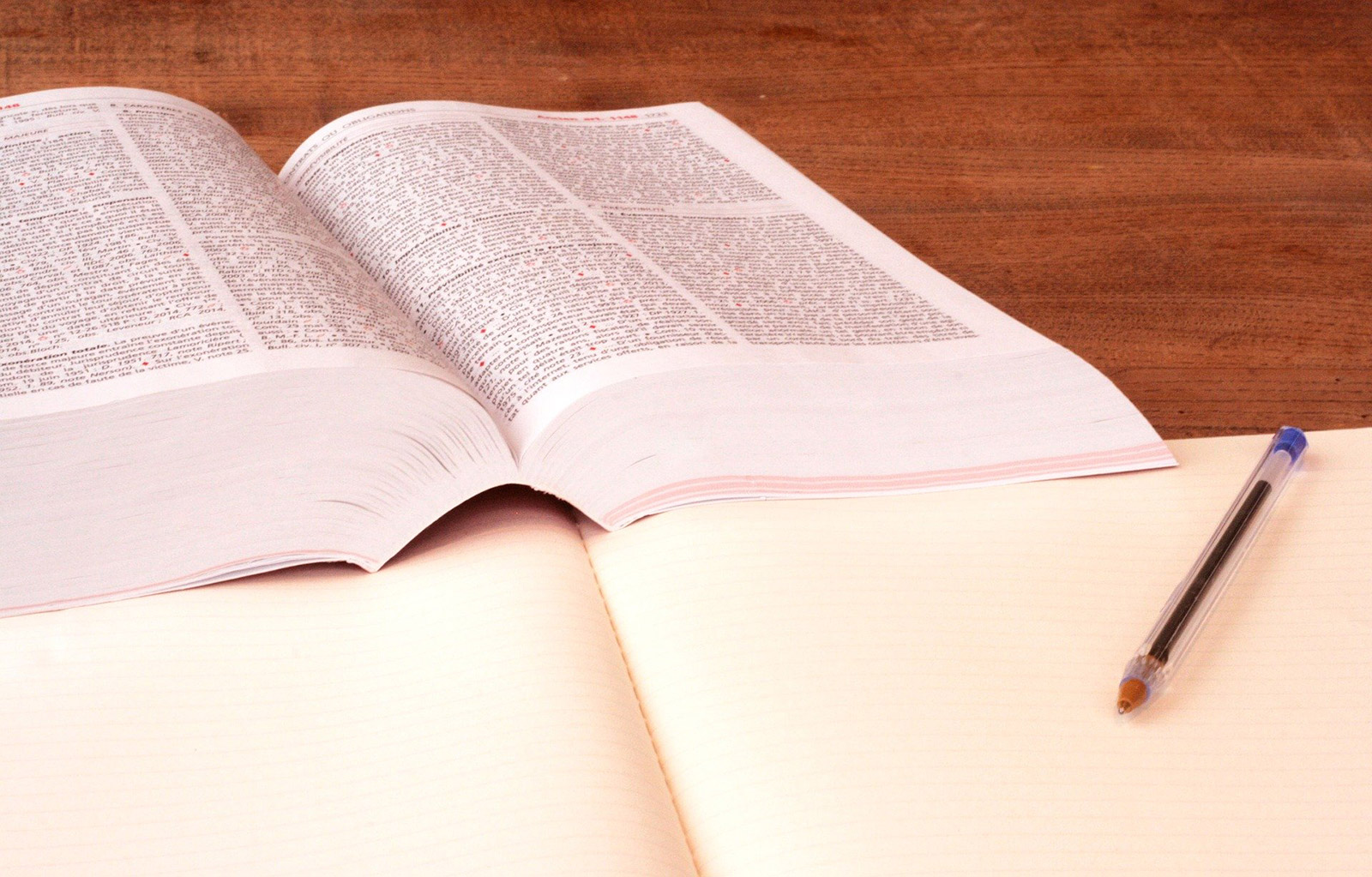 Livre de code (droit) ouvert