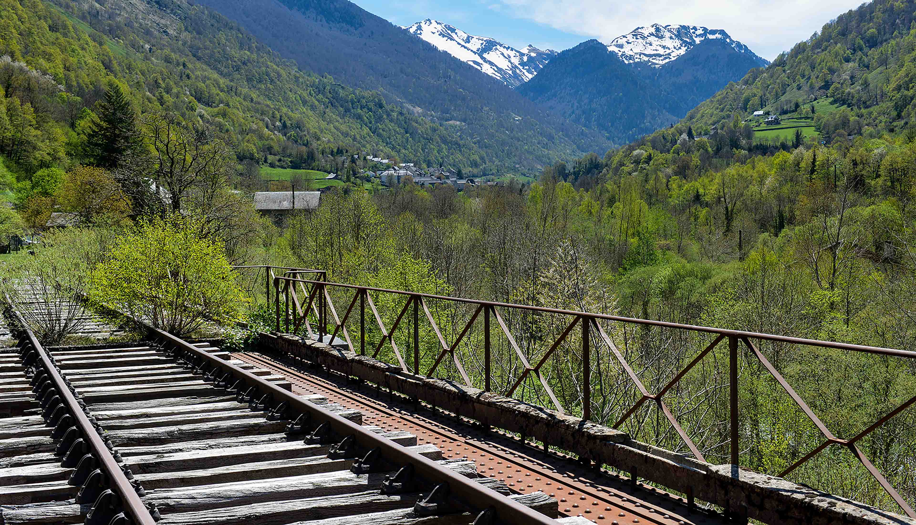 Ligne ferroviaire dans les Pyrénées en 2017