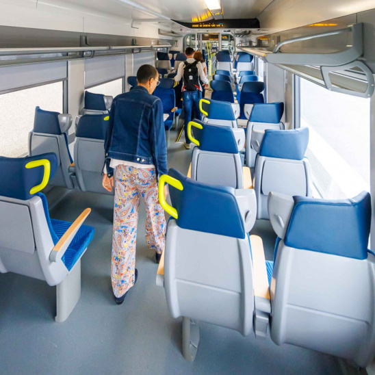 passagers dans train