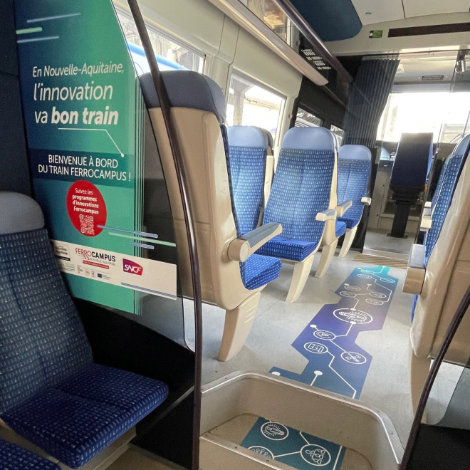 Intérieur de la rame du train laboratoire