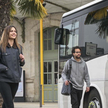 Monter à bord des TER et cars  avec un titre de transports urbain