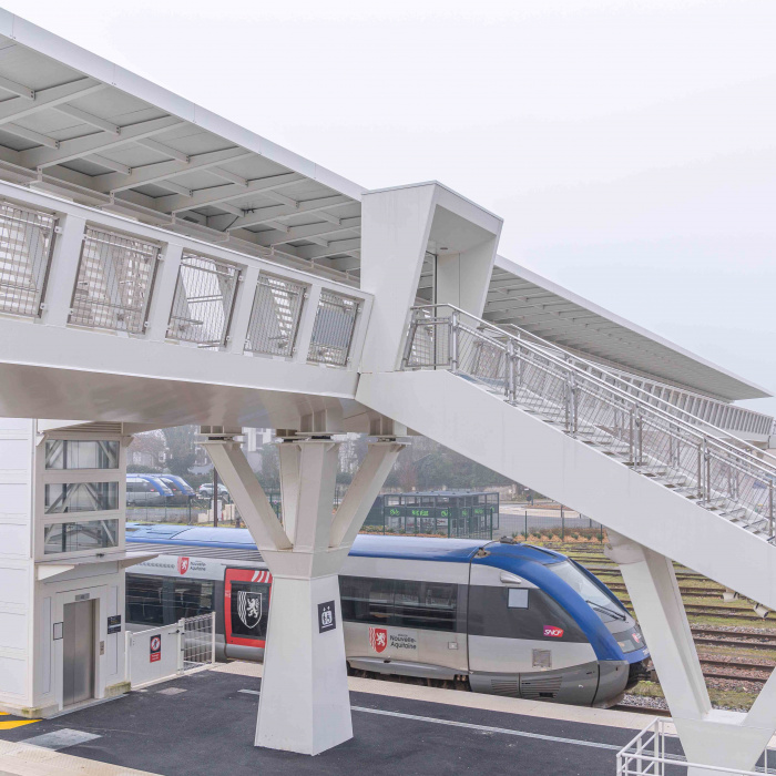 La passerelle du pole d'échange multimodal